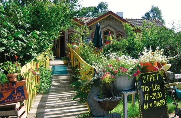 Rostanga Vacation Apartments Экстерьер фото